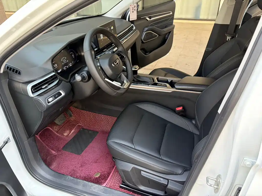 Geely Auto Geely Emgrand 2022 4th Generation 1.5L CVT Luxury Model 2022 - thumbnail 7