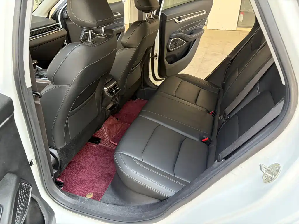 Geely Auto Geely Emgrand 2022 4th Generation 1.5L CVT Luxury Model 2022 - thumbnail 8