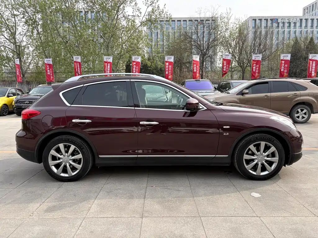 Infiniti Infiniti QX50 Import 2013 Model 2.5L Two-Wheel Drive Elegant Edition 2014 - thumbnail 3