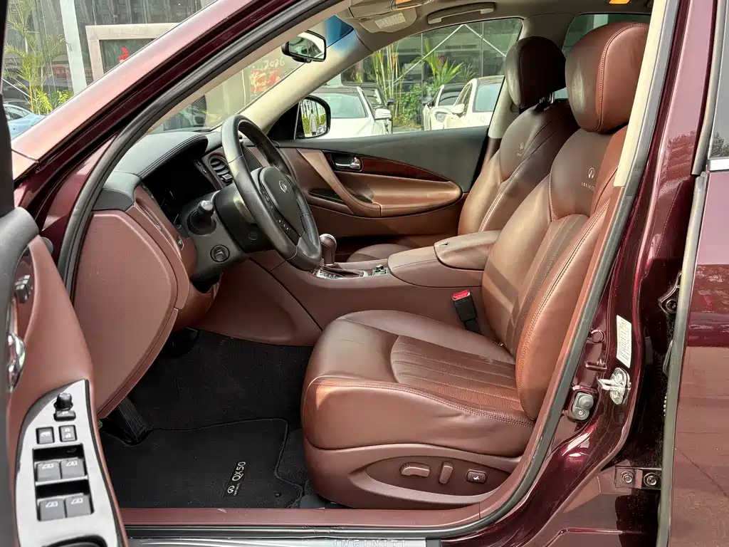 Infiniti Infiniti QX50 Import 2013 Model 2.5L Two-Wheel Drive Elegant Edition 2014 - thumbnail 7