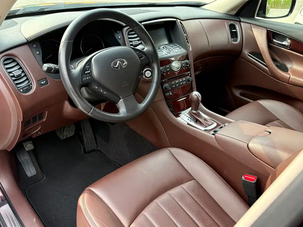 Infiniti Infiniti QX50 Import 2013 Model 2.5L Two-Wheel Drive Elegant Edition 2014 - thumbnail 8
