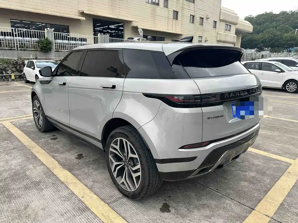 Land Rover Range Rover Evoque 2024 Range Rover Evoque L SE Light Command Supreme Edition 2025 - thumbnail 16