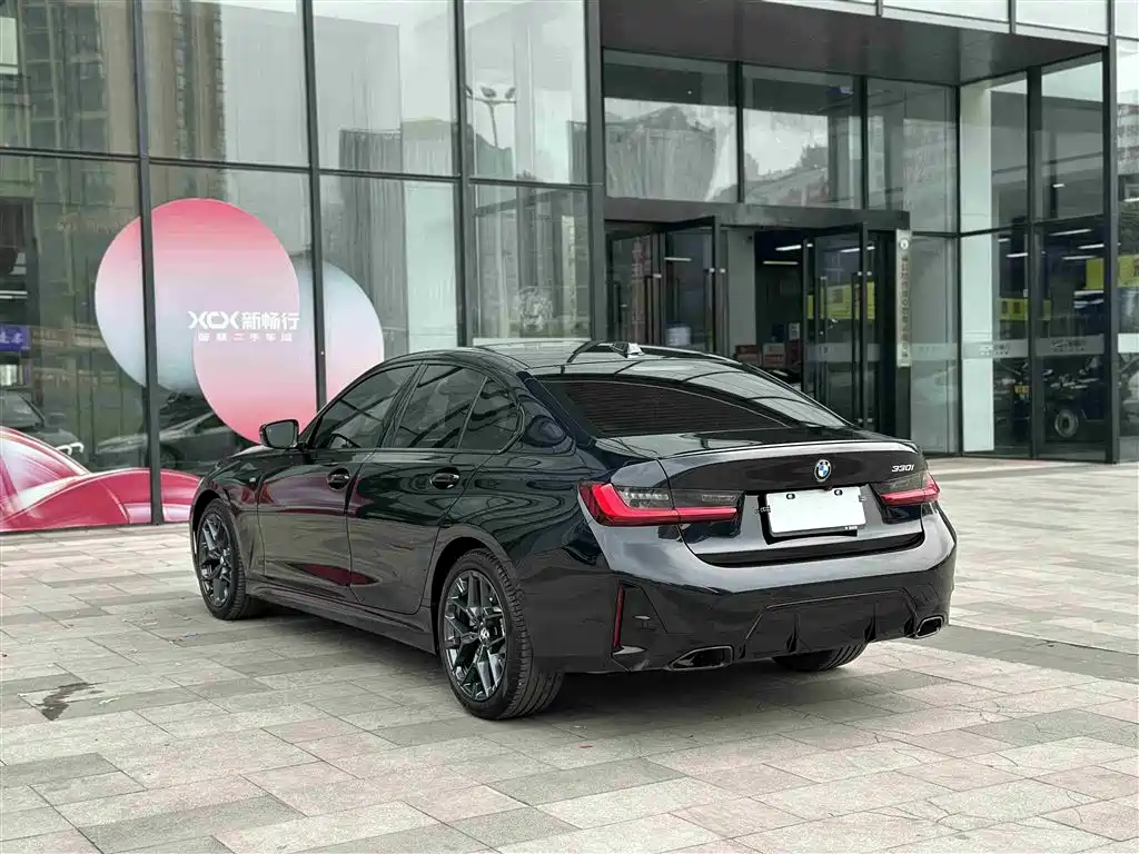 BMW BMW 3 Series 2025 330i M Sport Shadow Night Package 2025 - thumbnail 7
