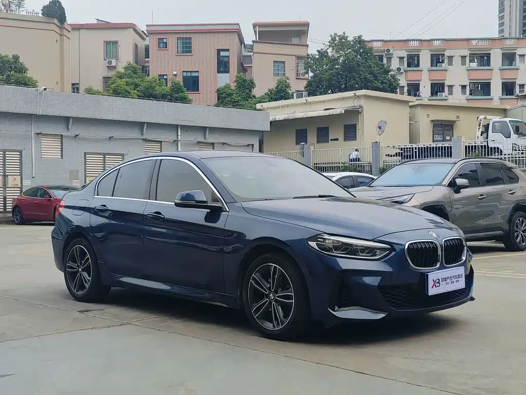 BMW 1 Series 2021 Model Year Facelift 120i M Sport Edition BMW 1 Series 2021 Model Year Facelift 120i M Sport 2021 - thumbnail 3