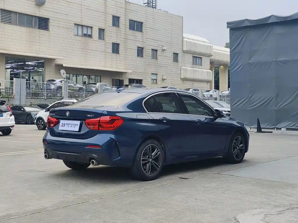 BMW 1 Series 2021 Model Year Facelift 120i M Sport Edition BMW 1 Series 2021 Model Year Facelift 120i M Sport 2021 - thumbnail 6