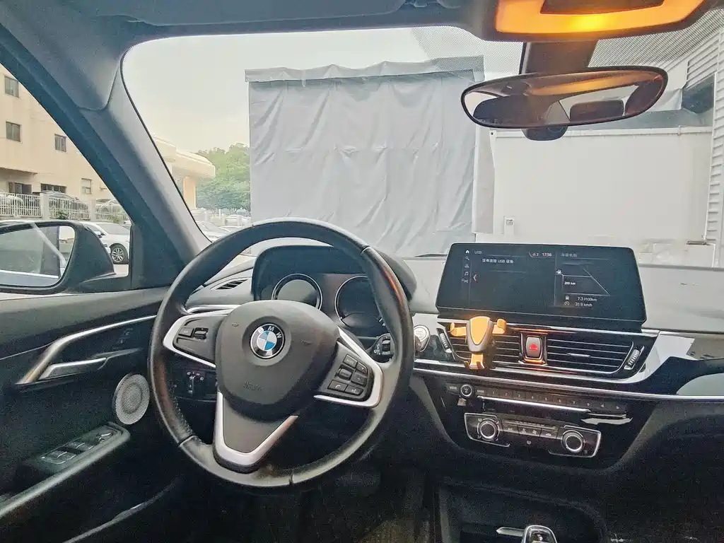 BMW 1 Series 2021 Model Year Facelift 120i M Sport Edition BMW 1 Series 2021 Model Year Facelift 120i M Sport 2021 - thumbnail 11