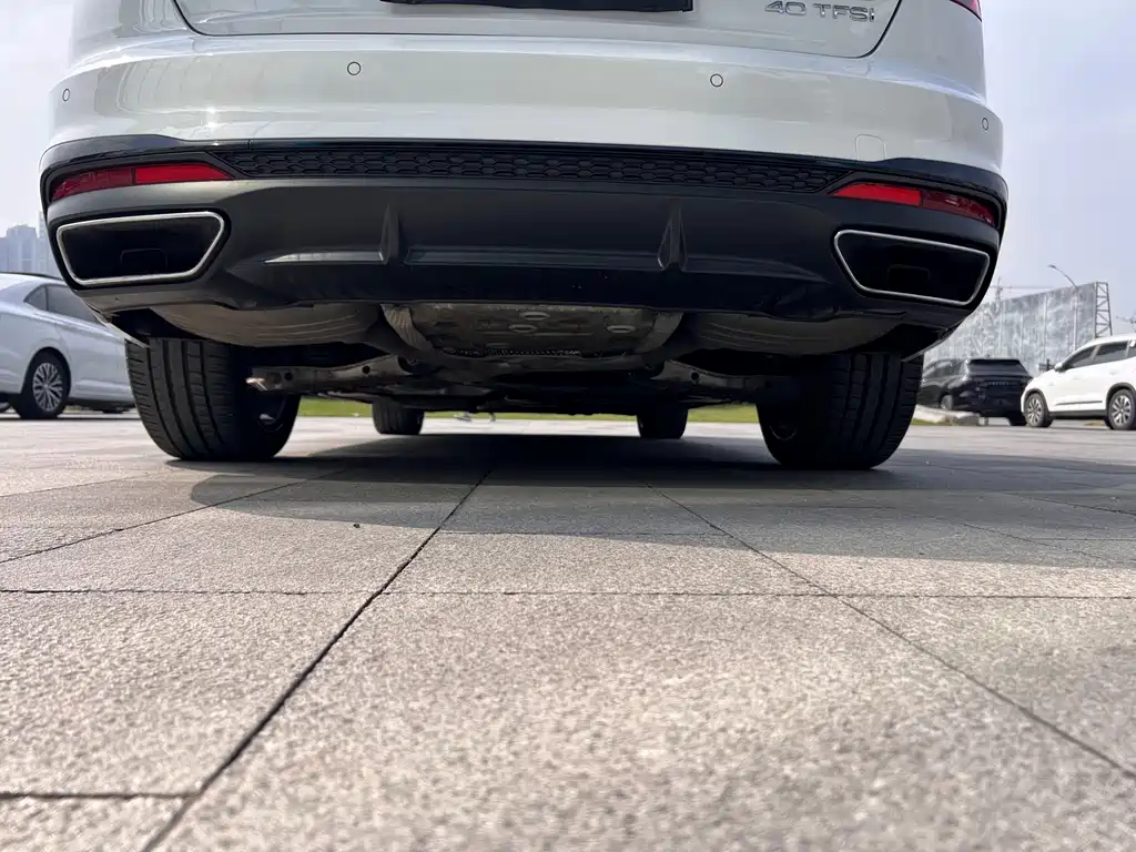 Audi Audi A4L 2023 40 TFSI Luxury Dynamic Model 2023 - thumbnail 30