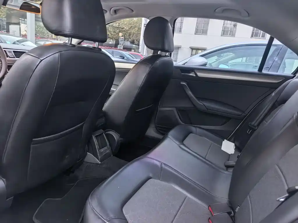 Volkswagen Volkswagen Santana 2015 1.6L Automatic Comfort Edition 2015 - thumbnail 9