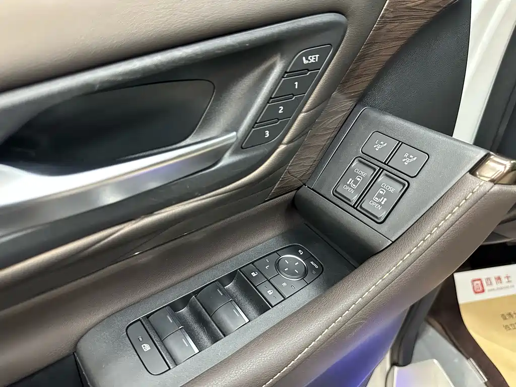 Toyota Toyota Alphard 2024 Hybrid 2.5L Premium Edition 2024 - thumbnail 14
