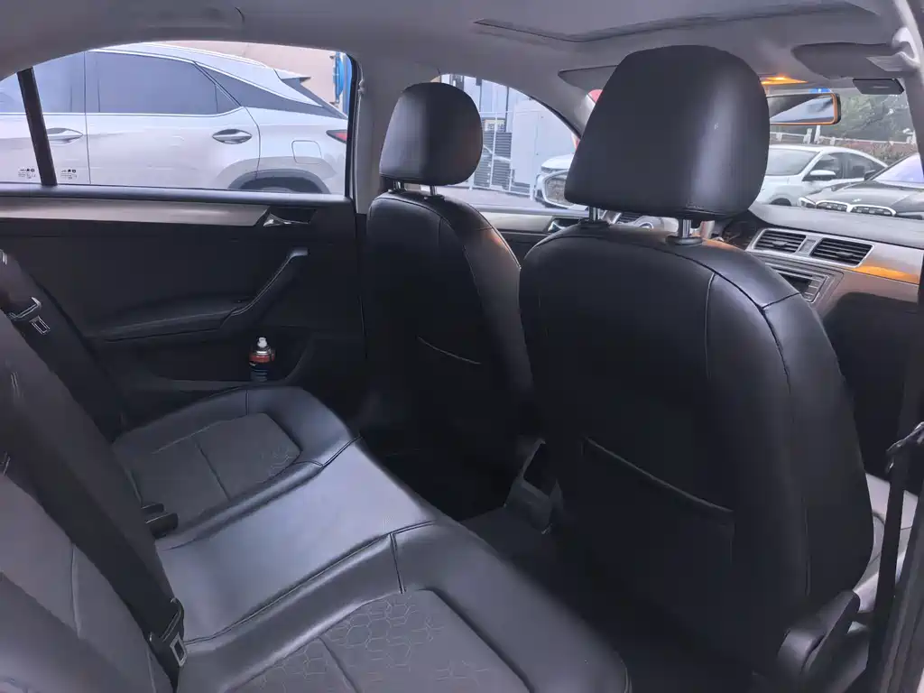 Volkswagen Volkswagen Santana 2015 1.6L Automatic Comfort Edition 2015 - thumbnail 22