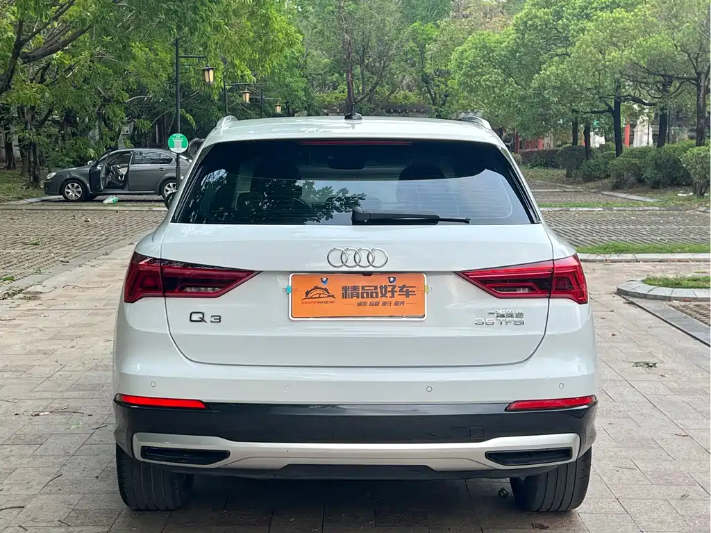 Audi Audi Q3 2022 35 TFSI Fashion Elegant Model 2022 - thumbnail 15