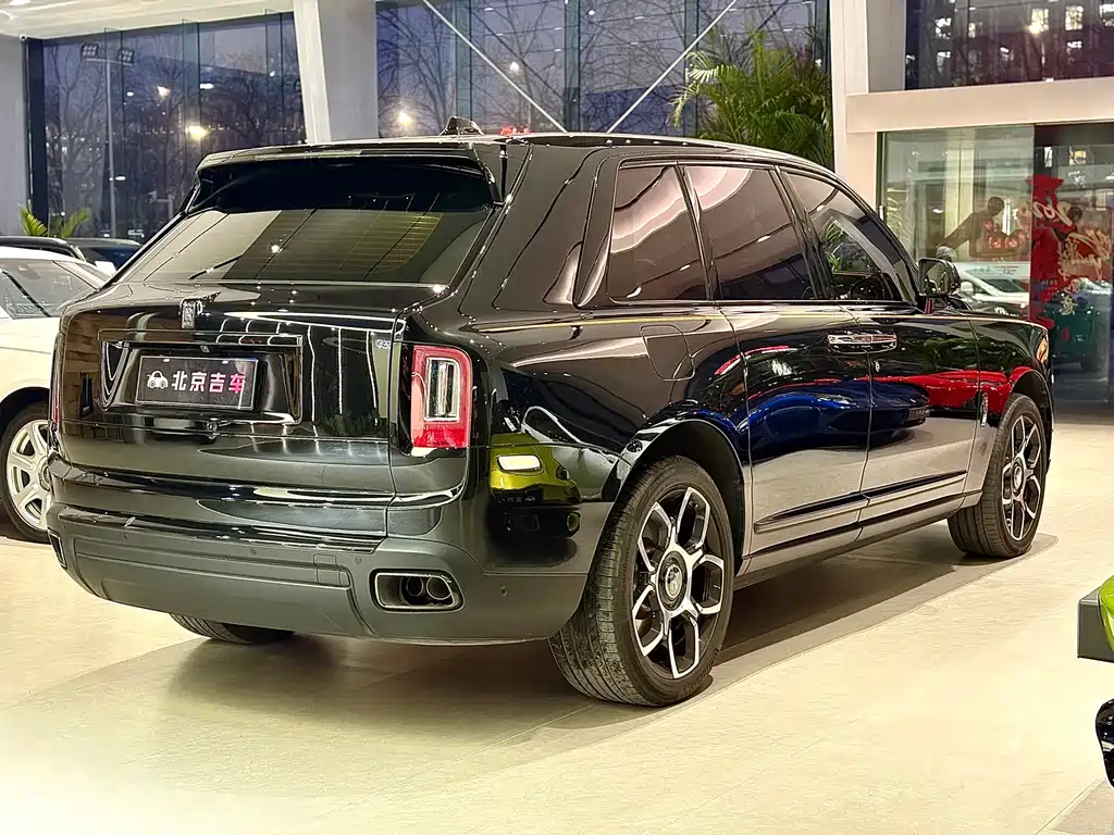 Rolls-Royce Rolls-Royce Cullinan 2020 Black Badge 2022 - thumbnail 4