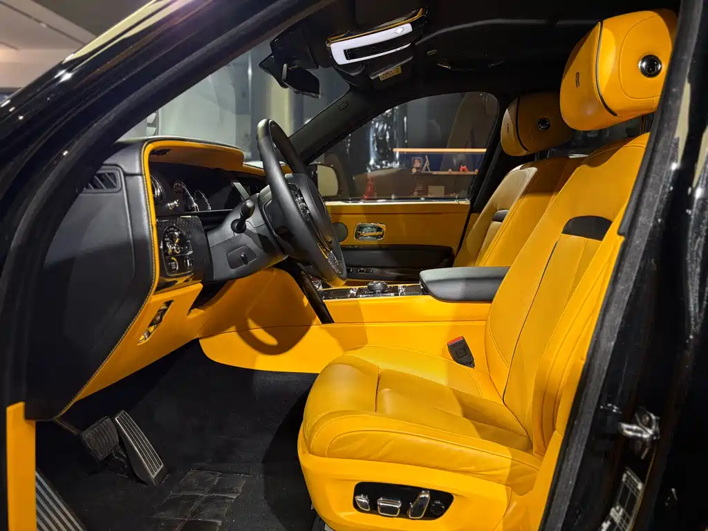 Rolls-Royce Rolls-Royce Cullinan 2020 Black Badge 2022 - thumbnail 11