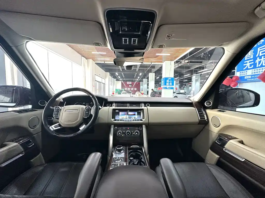 Land Rover Range Rover 2017 3.0 SC V6 Vogue LWB 2018 - thumbnail 10