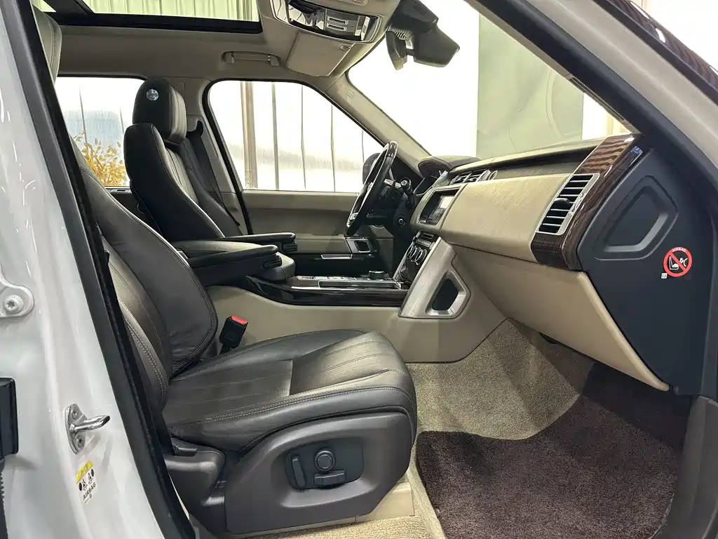 Land Rover Range Rover 2017 3.0 SC V6 Vogue LWB 2018 - thumbnail 12