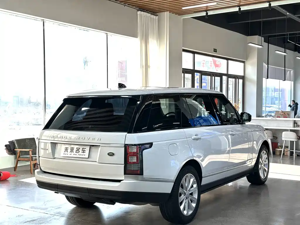 Land Rover Range Rover 2017 3.0 SC V6 Vogue LWB 2018 - thumbnail 14