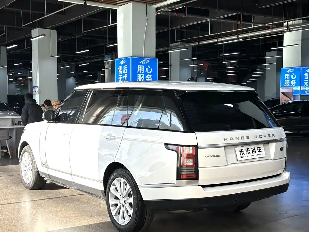 Land Rover Range Rover 2017 3.0 SC V6 Vogue LWB 2018 - thumbnail 16