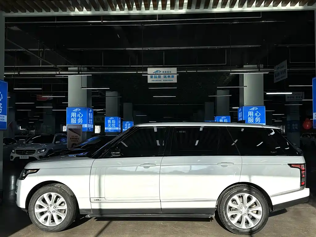 Land Rover Range Rover 2017 3.0 SC V6 Vogue LWB 2018 - thumbnail 17