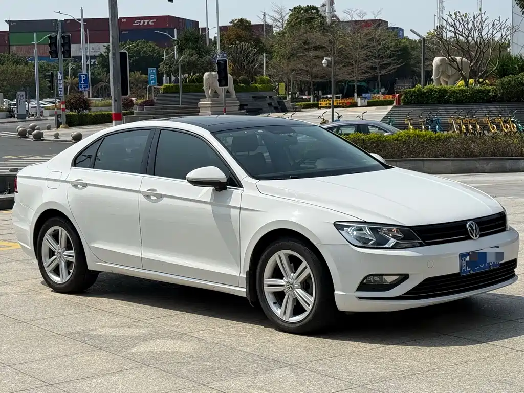 Volkswagen Lavida 2015 280TSI DSG Comfort Edition 2016 - thumbnail 3