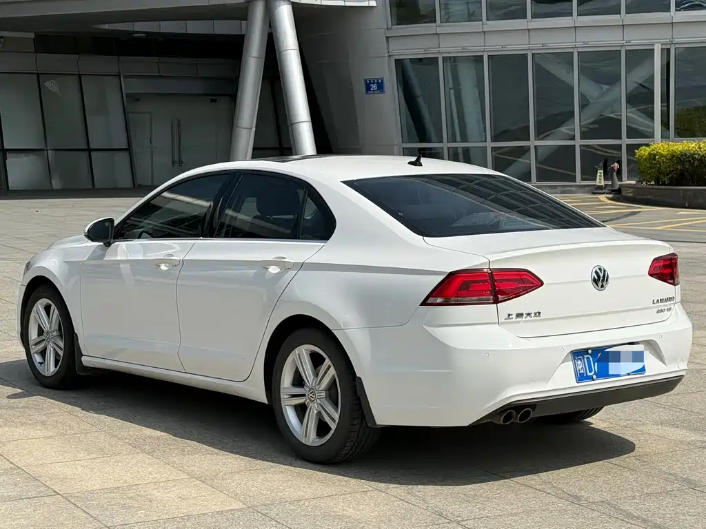 Volkswagen Lavida 2015 280TSI DSG Comfort Edition 2016 - thumbnail 6