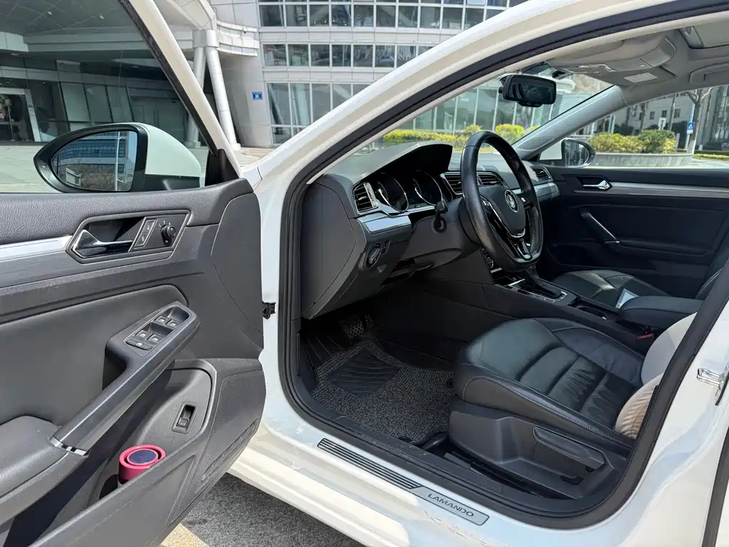 Volkswagen Lavida 2015 280TSI DSG Comfort Edition 2016 - thumbnail 7