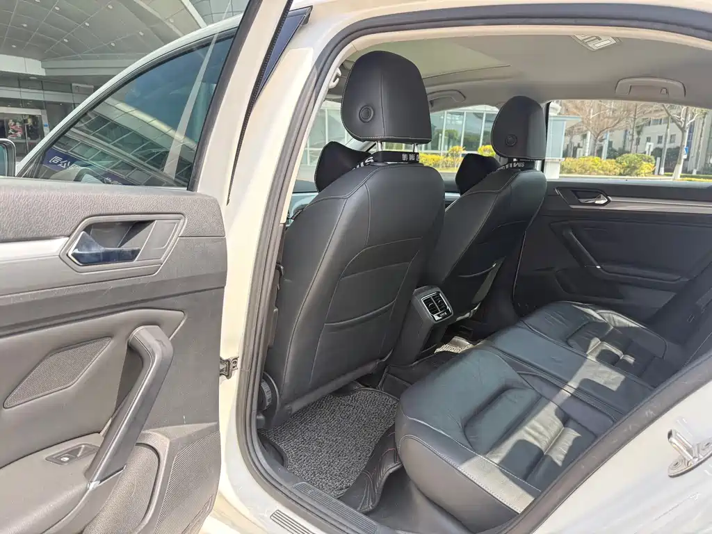 Volkswagen Lavida 2015 280TSI DSG Comfort Edition 2016 - thumbnail 8