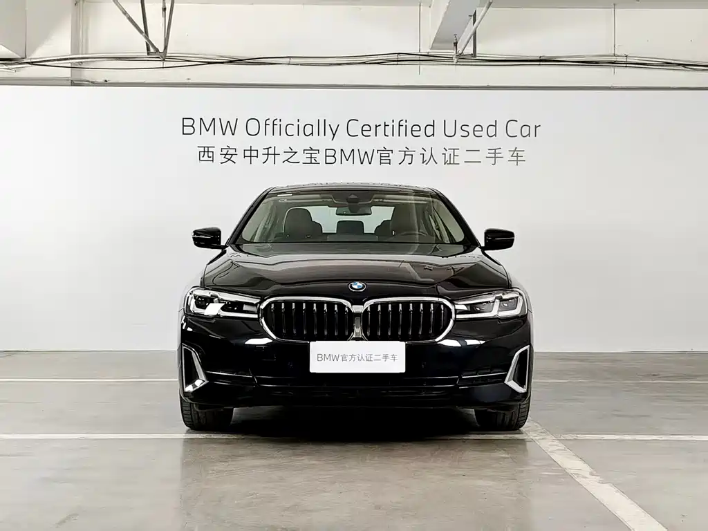 BMW BMW 5 Series 2022 Facelift 525Li Luxury Package 2024 - thumbnail 2