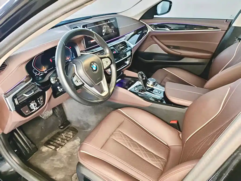 BMW BMW 5 Series 2022 Facelift 525Li Luxury Package 2024 - thumbnail 9