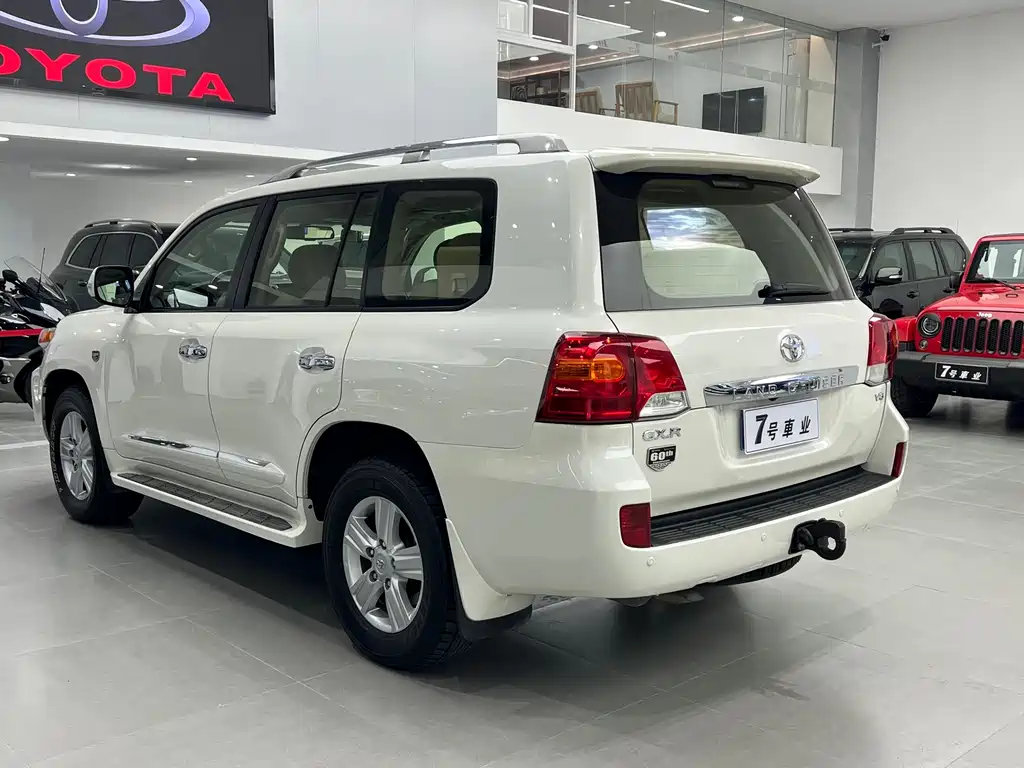 Toyota Land Cruiser 2015 4.6L V8 Middle East Limited Edition 2017 - thumbnail 6