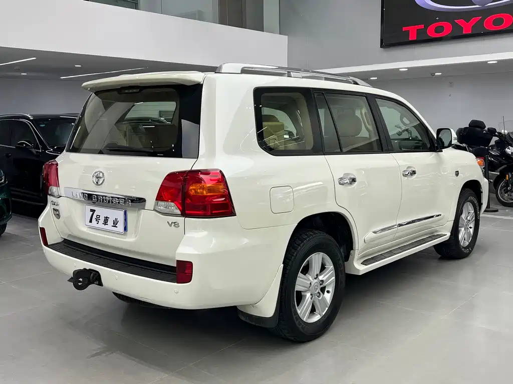 Toyota Land Cruiser 2015 4.6L V8 Middle East Limited Edition 2017 - thumbnail 8