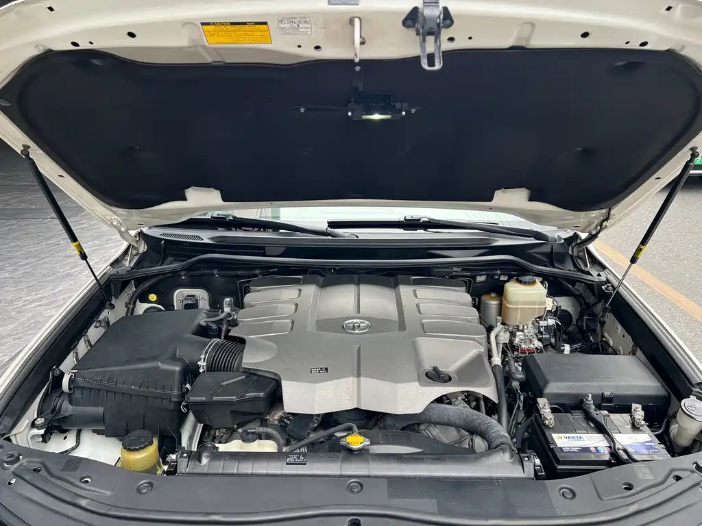 Toyota Land Cruiser 2015 4.6L V8 Middle East Limited Edition 2017 - thumbnail 20
