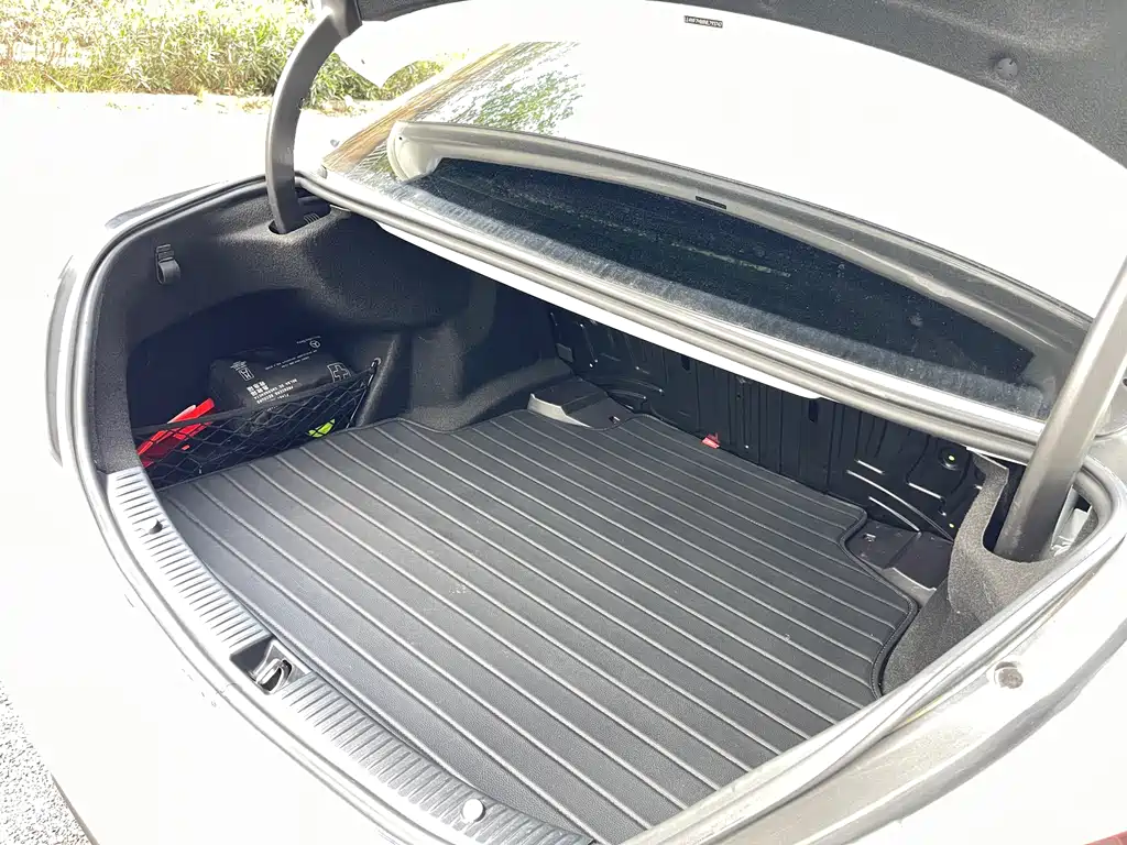 Mercedes-Benz Mercedes-Benz C-Class 2021 C 260 Star Brilliant Collector's Edition 2020 - thumbnail 12