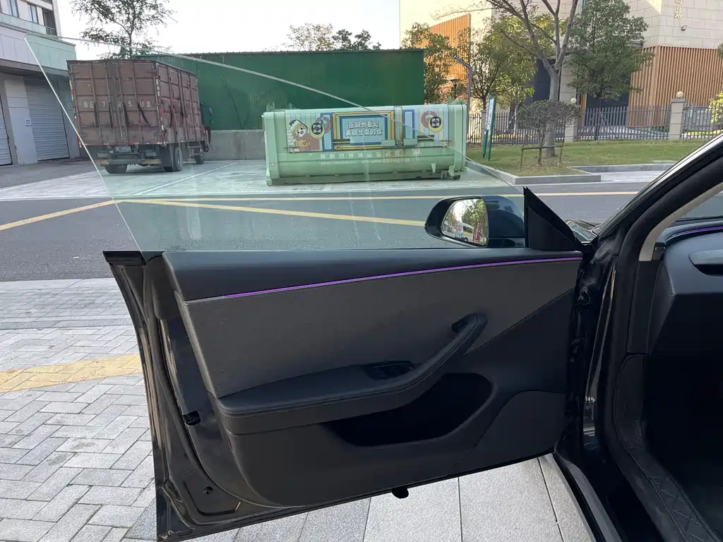 Tesla Model 3 2025 Rear-Wheel Drive 2025 - thumbnail 10