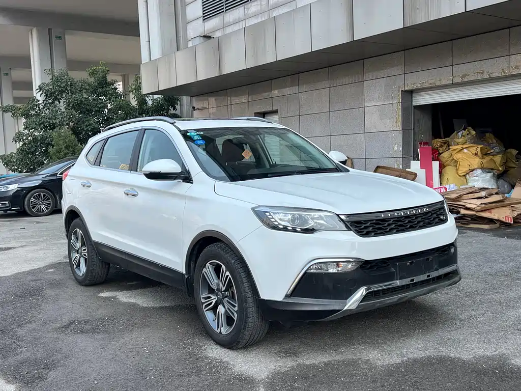 Feida Automobile Leopaard CS10 2015 2.0T Manual Excellence Edition 2016 - thumbnail 4