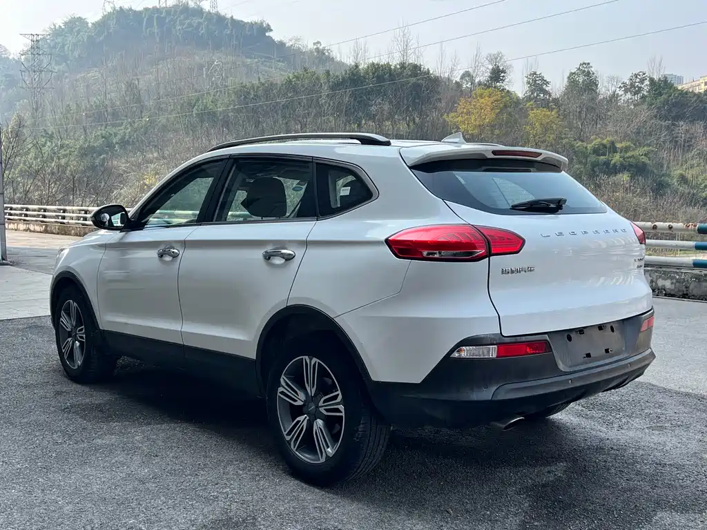 Feida Automobile Leopaard CS10 2015 2.0T Manual Excellence Edition 2016 - thumbnail 9