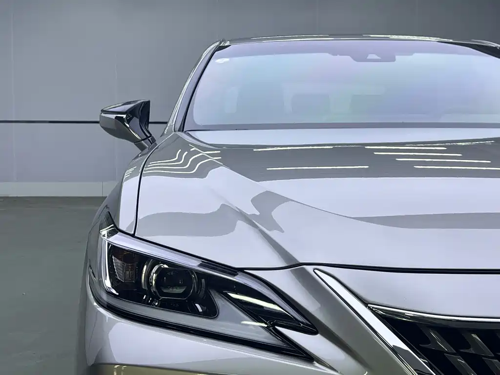 Lexus Lexus ES 2022 300h Excellence Edition 2023 - thumbnail 4