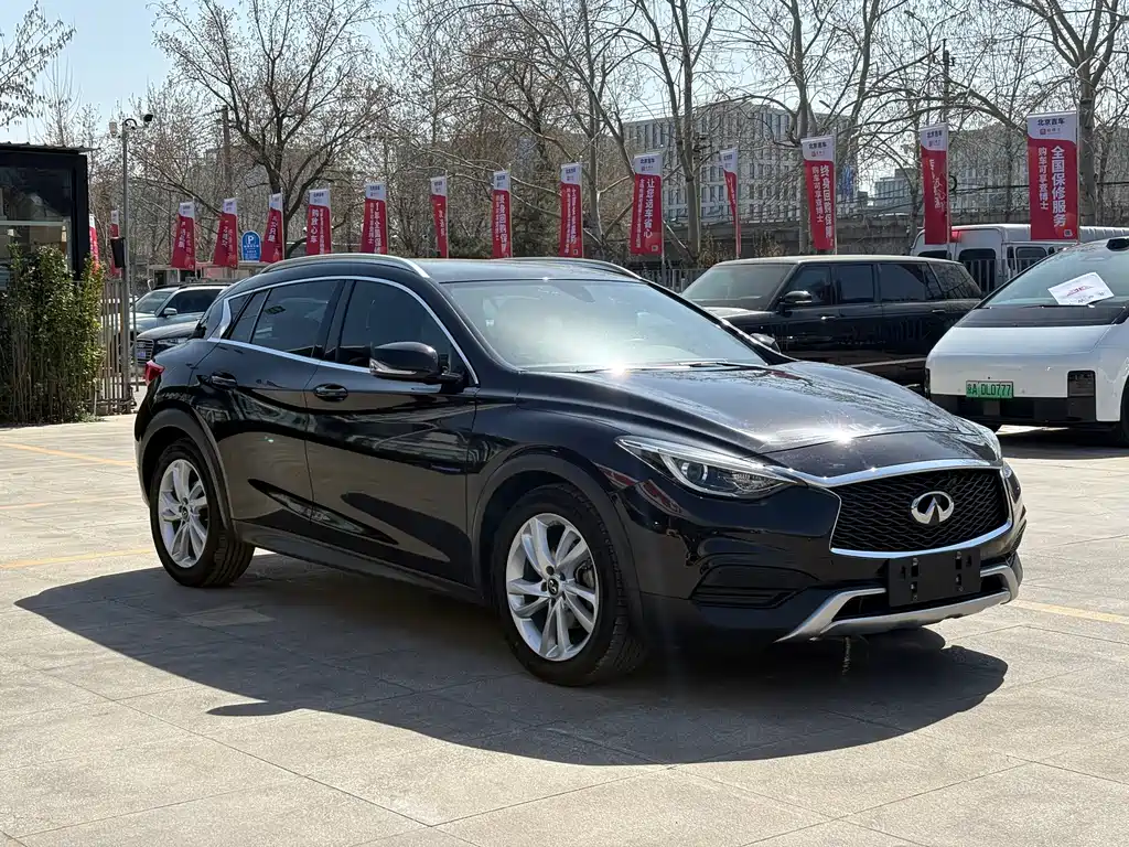 Infiniti Infiniti QX30 2017 1.6T FWD Fashion Edition 2017 - thumbnail 3