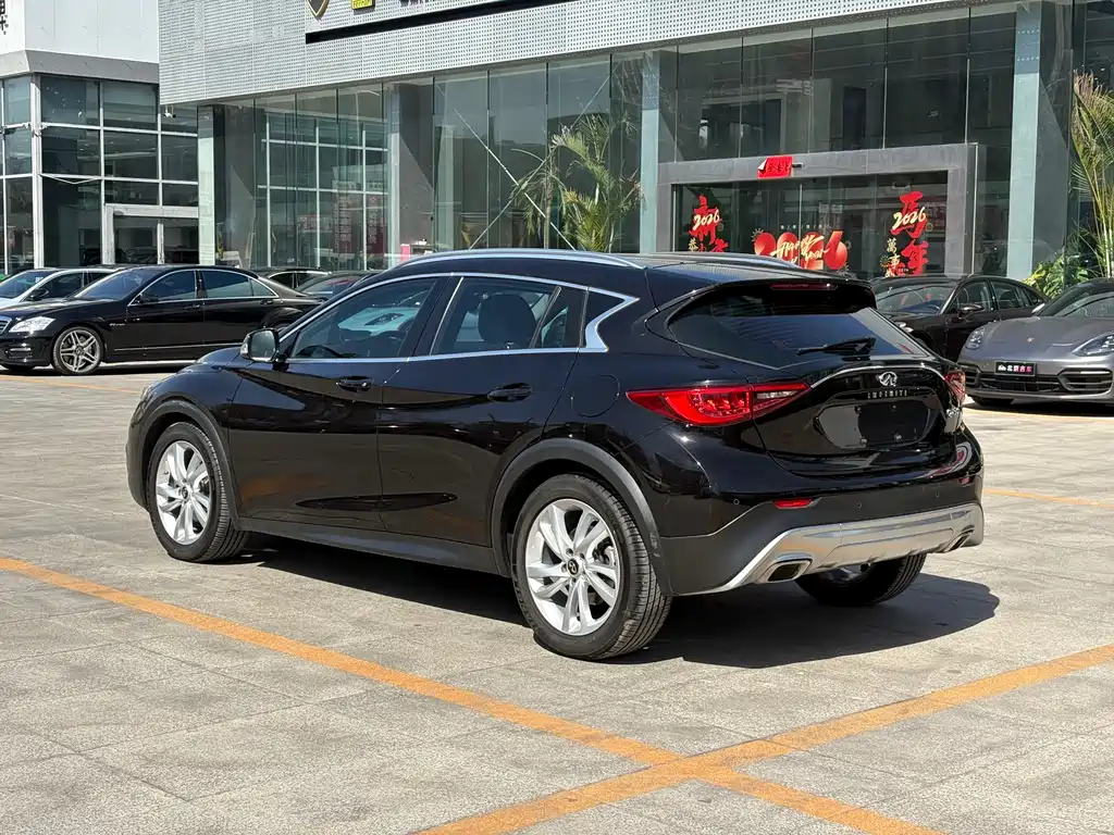 Infiniti Infiniti QX30 2017 1.6T FWD Fashion Edition 2017 - thumbnail 7