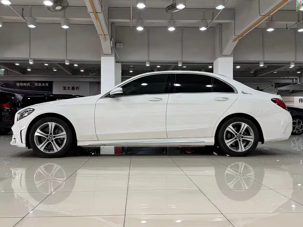 Mercedes-Benz Mercedes-Benz C-Class 2019 Facelift C 260 L Sport Edition 2019 - thumbnail 4