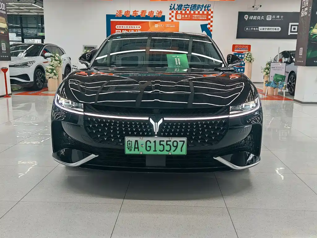Lantu Automobile Lantu Zhui Guang 2024 PHEV AWD Ultra Long Range Flagship Edition 2023 - thumbnail 2
