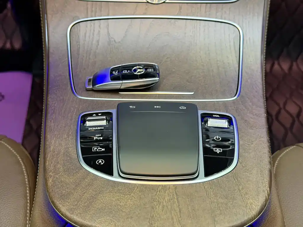 Mercedes-Benz Mercedes-Benz E-Class 2020 E 300 L Fashion Edition 2020 - thumbnail 10