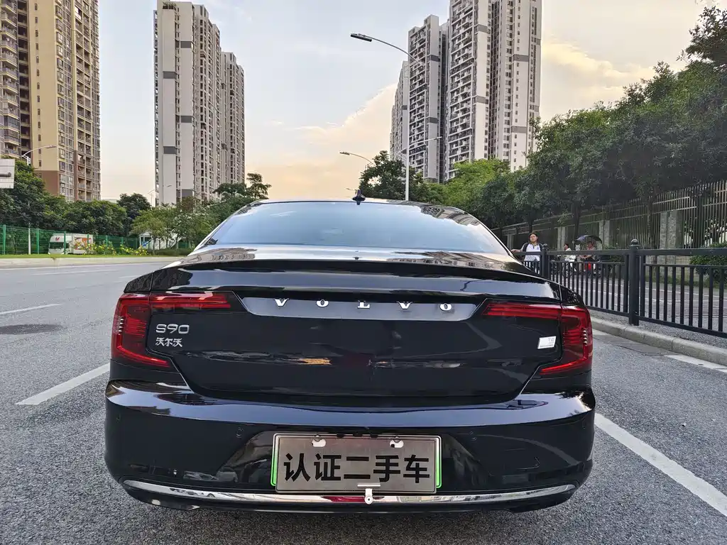 Volvo Volvo S90 Plug-in Hybrid 2023 T8 Plug-in Hybrid AWD Long Range Comfort Luxury Edition 2023 - thumbnail 6