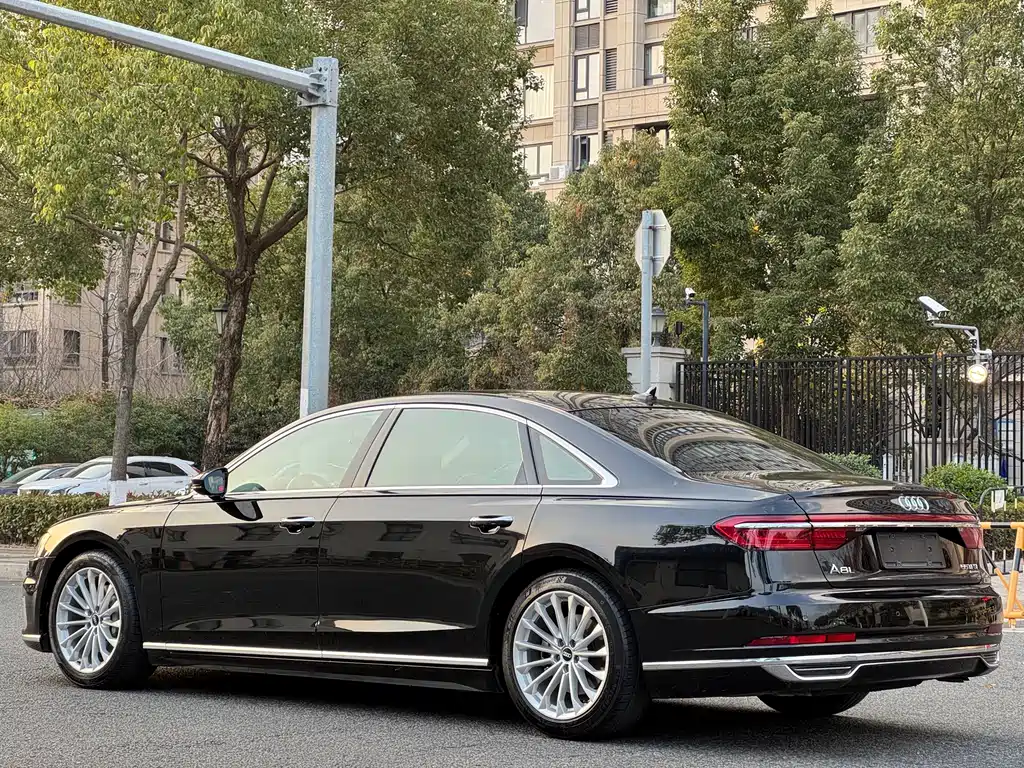 Audi Audi A8 2022 A8L 50 TFSI quattro Comfort Edition 2022 - thumbnail 6