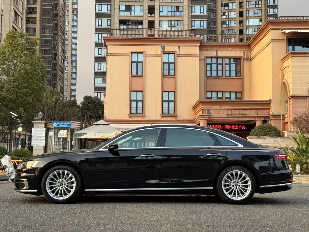 Audi Audi A8 2022 A8L 50 TFSI quattro Comfort Edition 2022 - thumbnail 16