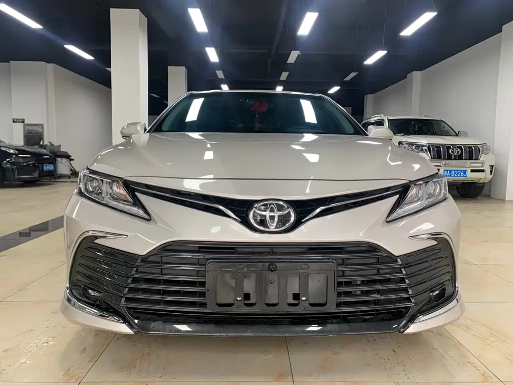 Toyota Toyota Camry 2023 2.0GVP Leading Edition 2023 - thumbnail 3