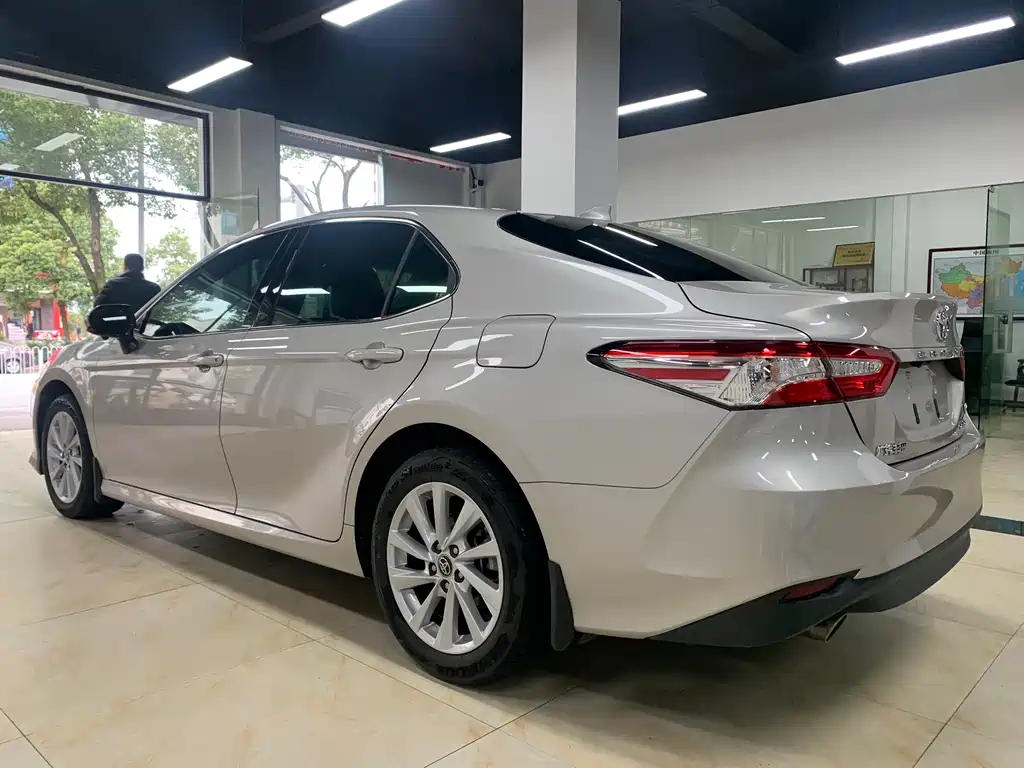 Toyota Toyota Camry 2023 2.0GVP Leading Edition 2023 - thumbnail 4