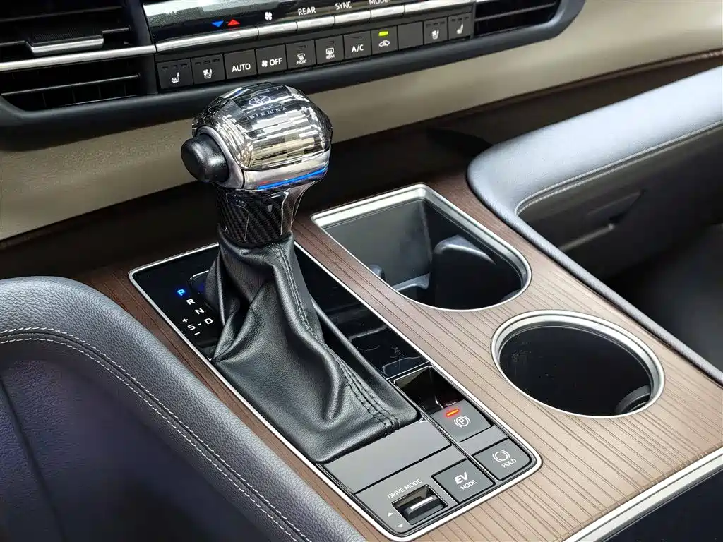 Toyota Toyota Sienna 2023 2.5L Hybrid Comfort Edition 2024 - thumbnail 16