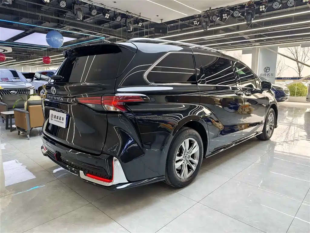 Toyota Toyota Sienna 2023 2.5L Hybrid Comfort Edition 2024 - thumbnail 24