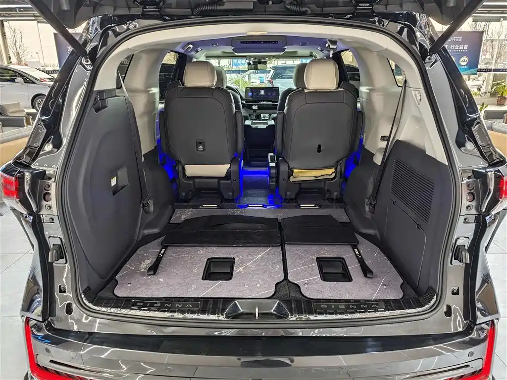 Toyota Toyota Sienna 2023 2.5L Hybrid Comfort Edition 2024 - thumbnail 25