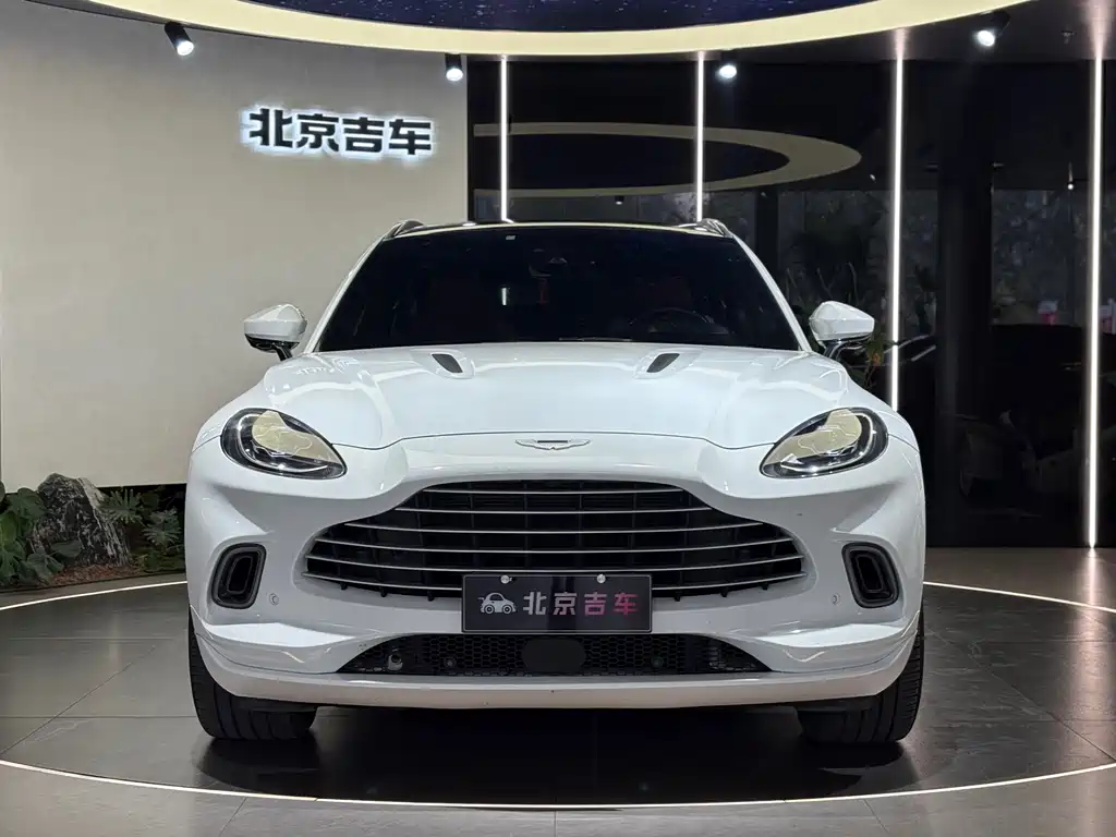 Aston Martin Aston Martin DBX 2023 3.0T Straight-Six 2022 - thumbnail 2